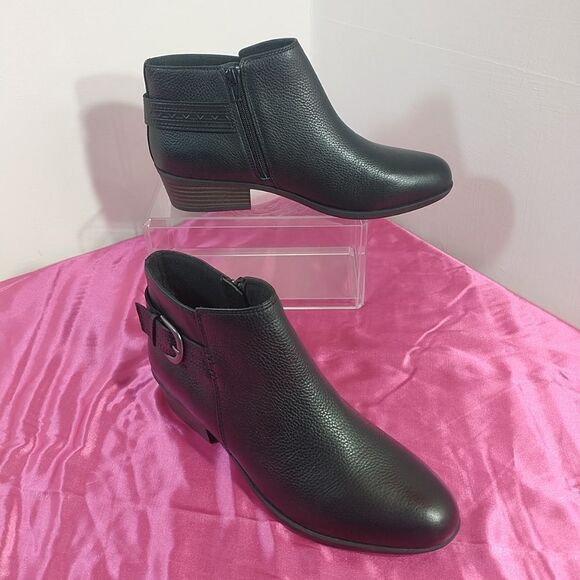 Clark’s Addiy Kara Women's SZ 9 M Booties Black Tumbled Leather Ankle Boots . - Picture 1 of 9